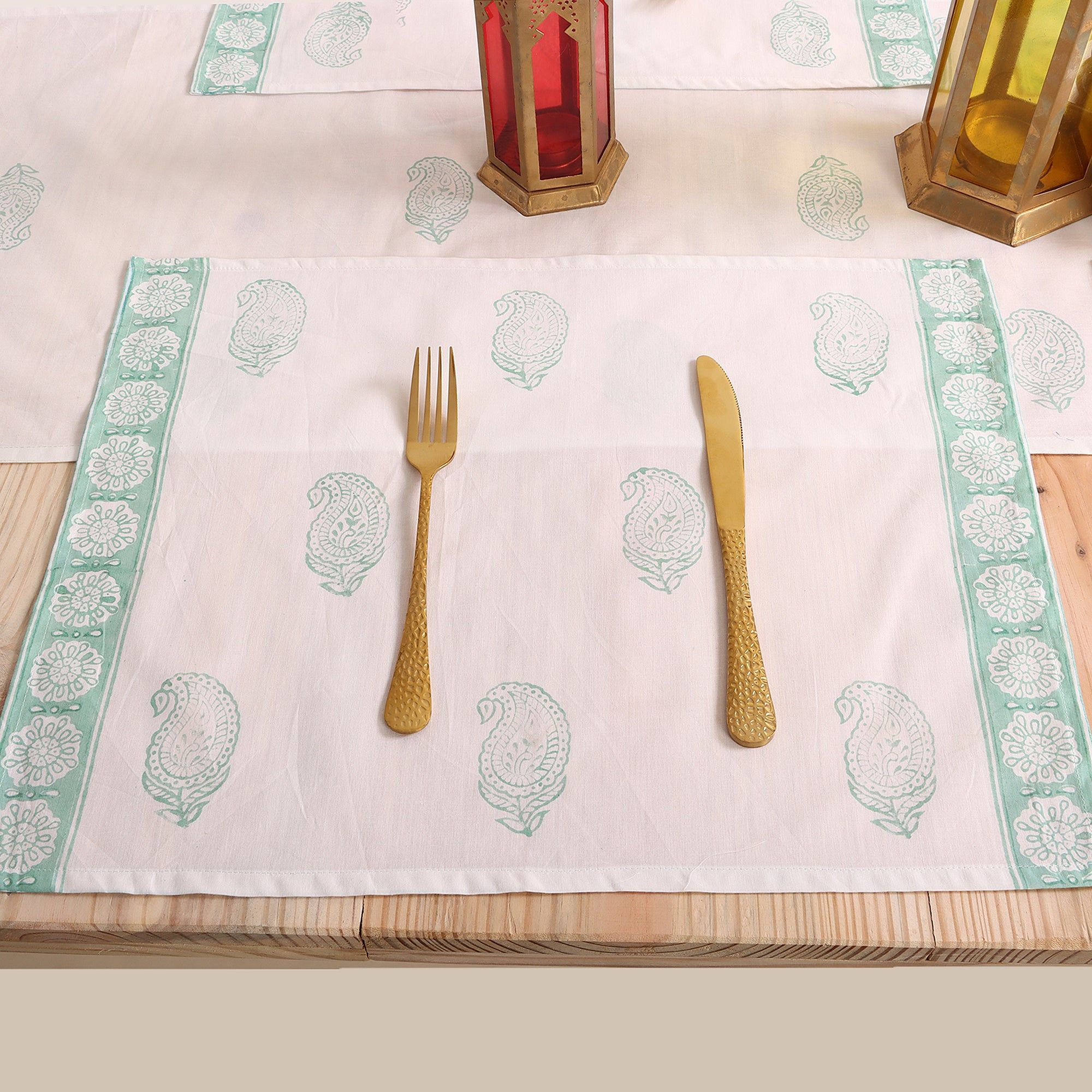 Block Floral Printed Cotton Modern Table Runner